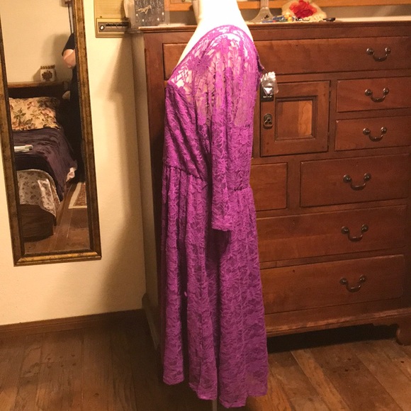 Purple Victorian Lace Dress - Picture 5 of 7